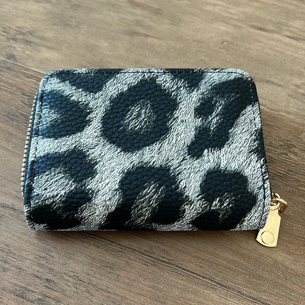 Small animal print card holder wallet with zip